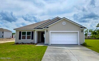 258 Dellwood Rd in Crawfordville, FL - Building Photo