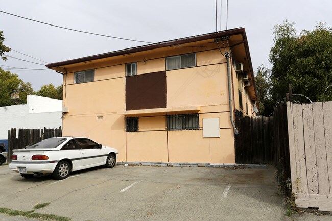 Coco Arms in Sacramento, CA - Foto de edificio - Building Photo