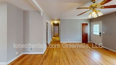 23 Gurley Ave in Greenville, SC - Building Photo - Building Photo