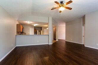 18411 Atascocita Meadows Dr in Humble, TX - Foto de edificio - Building Photo