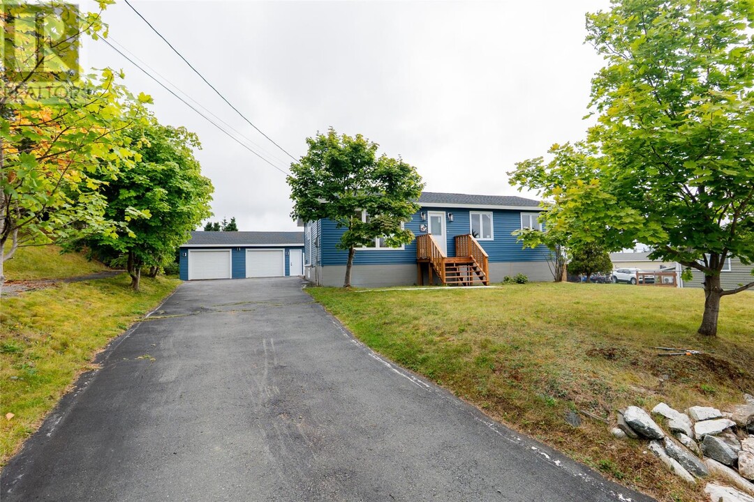 12 Partridge Pl in Conception Bay South, NL - Building Photo