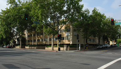 Gateway Apartments in San Jose, CA - Building Photo - Building Photo