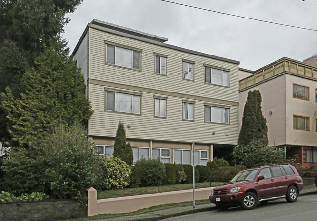 Margo Apartments in New Westminster, BC - Building Photo - Primary Photo