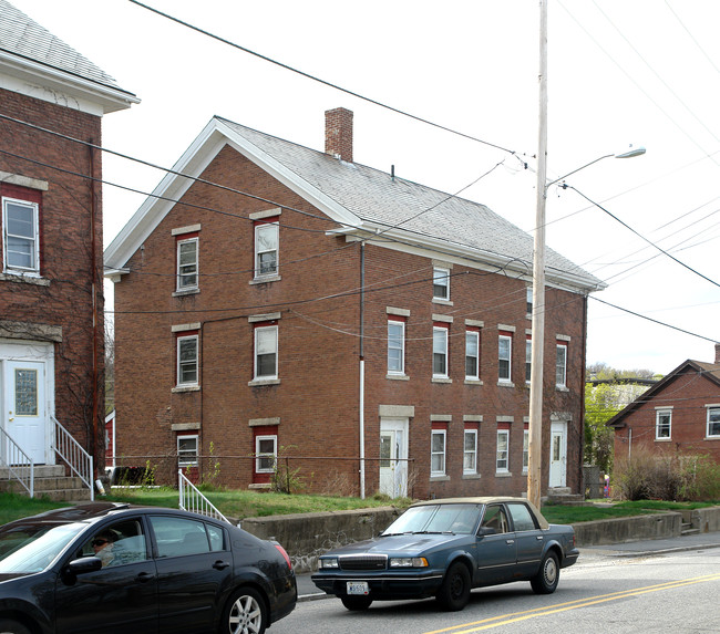 666-672 N Main St in Woonsocket, RI - Building Photo - Building Photo