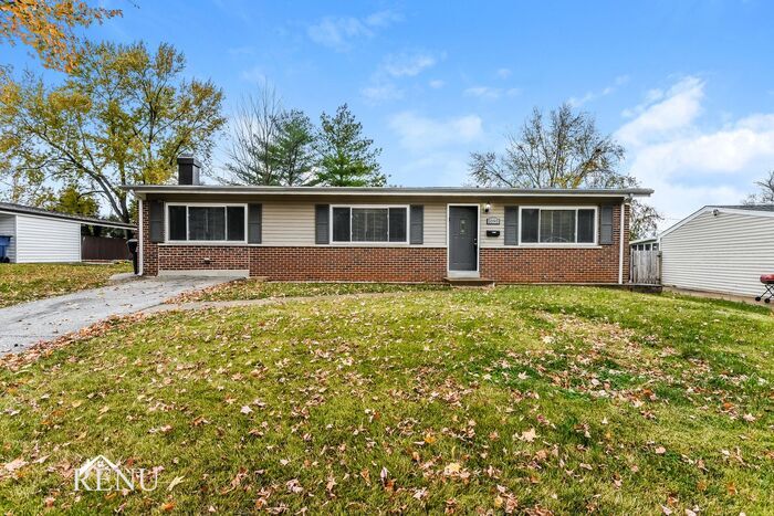 1095 Belmont Terrace in Florissant, MO - Building Photo