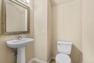 5442 Bright Run in San Antonio, TX - Building Photo - Building Photo