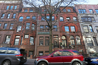 154 West 76th Street in New York, NY - Building Photo - Building Photo