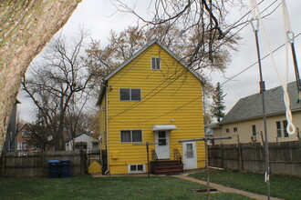 1225 Jackson St in North Chicago, IL - Building Photo - Building Photo