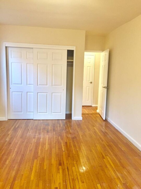 3315 75th St in Jackson Heights, NY - Building Photo