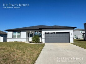 2226 Rock Dr in Poinciana, FL - Building Photo