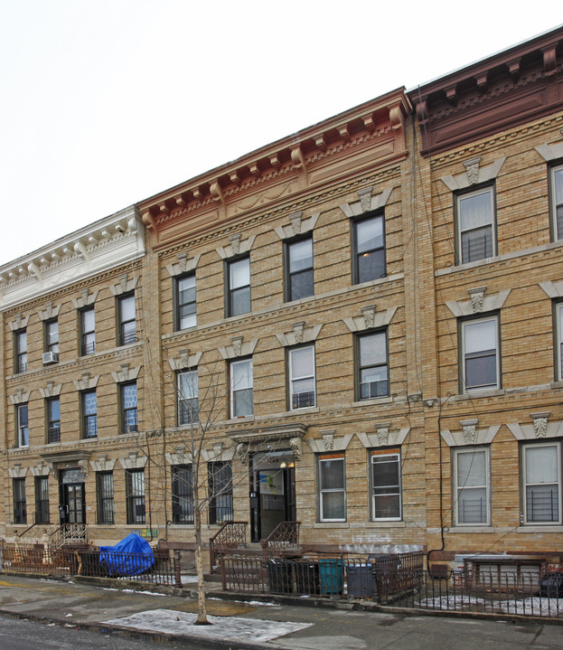 1426 Putnam Ave in Brooklyn, NY - Foto de edificio