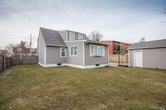 343 Greengrove Ave in Uniondale, NY - Building Photo - Building Photo