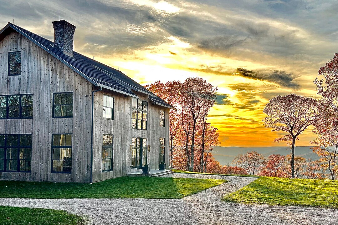 36 Yuza Mini Ln in Kent, CT - Building Photo