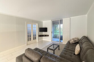 6161 NW 2nd Ave in Boca Raton, FL - Building Photo - Building Photo