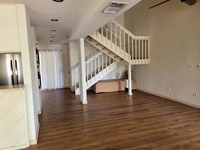 501 Highlands Blvd in Horseshoe Bay, TX - Building Photo - Building Photo