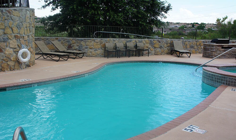 Cuestas Apartment Homes Las Cruces, NM Apartments