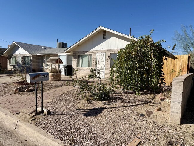 2732 S 12th Ave in Safford, AZ - Building Photo - Building Photo