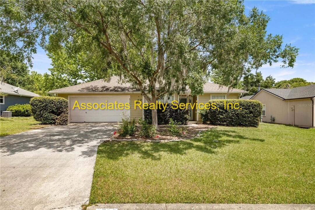 8728 NW 35th Pl in Gainesville, FL - Building Photo
