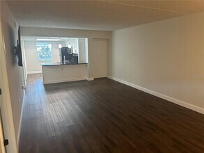 207 Palmetto Ct in Oldsmar, FL - Building Photo - Building Photo