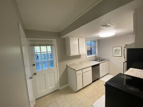 2946 N Dekalb Dr in Atlanta, GA - Building Photo - Building Photo