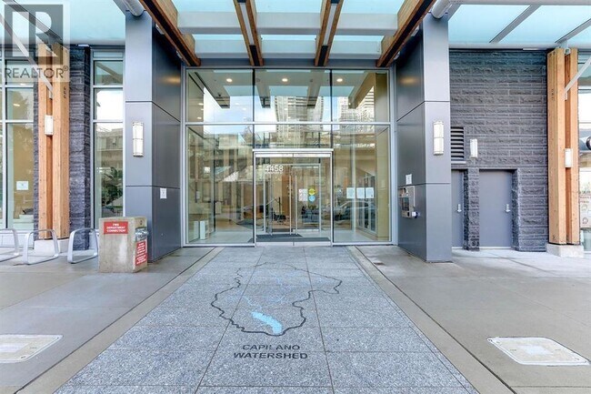 4458 Beresford St. in Burnaby, BC - Building Photo - Building Photo