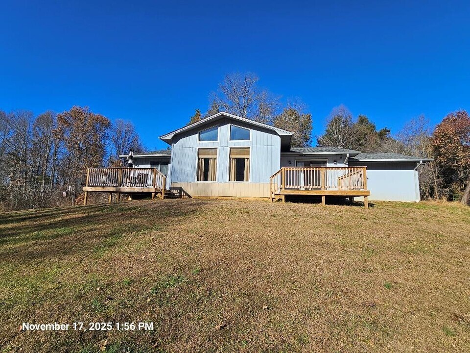 253 Goodpasture Hollow Rd in Marion, VA - Building Photo
