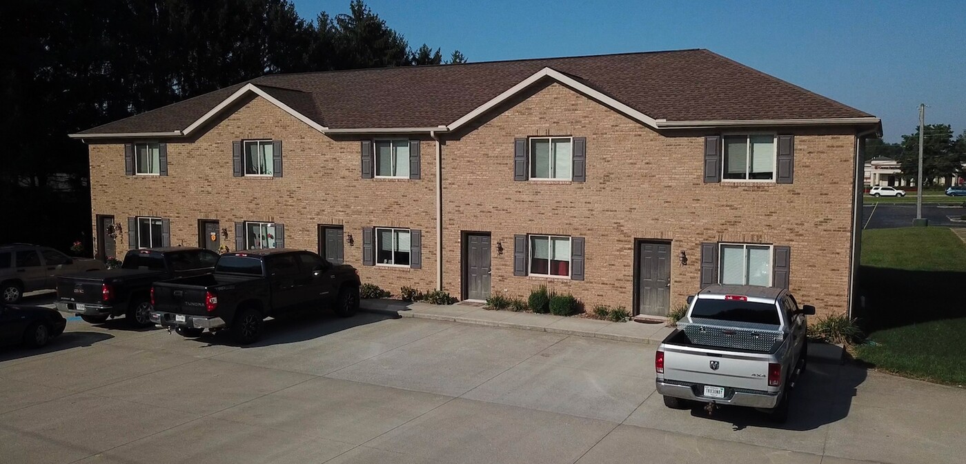 Stonebrook Apartments in Jasper, IN - Building Photo