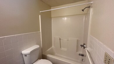 916 Kings Rd-Unit -1 in Schenectady, NY - Building Photo - Building Photo