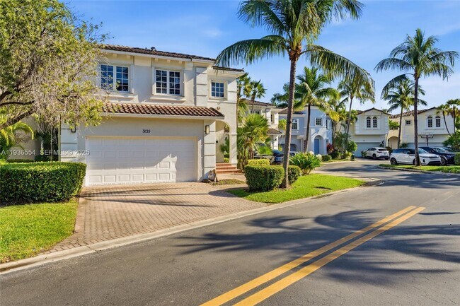 3135 NE 211th St in Aventura, FL - Building Photo - Building Photo
