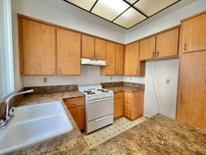 336 Park Shadow Ct in Baldwin Park, CA - Foto de edificio - Building Photo
