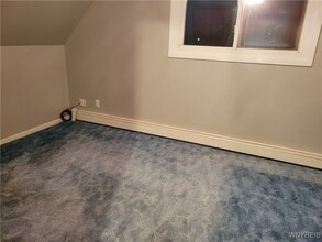 227 Crandon Blvd in Buffalo, NY - Building Photo - Building Photo