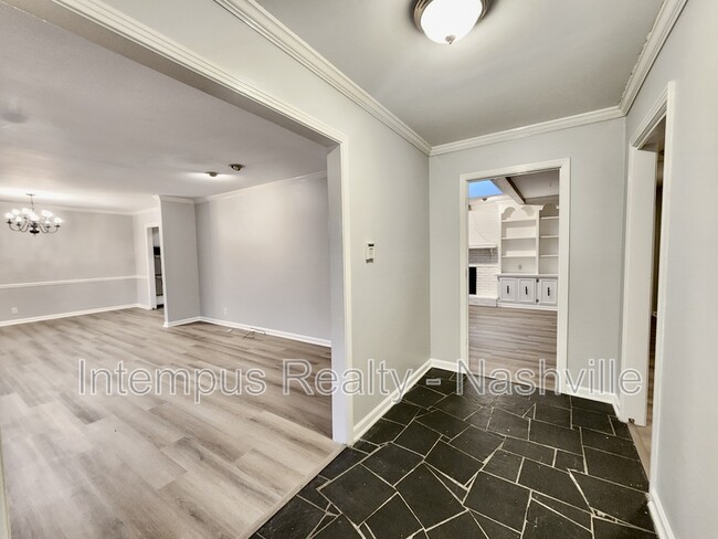8124 Devens Dr in Brentwood, TN - Building Photo - Building Photo