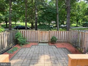 857 Flagler Dr in Gaithersburg, MD - Building Photo - Building Photo