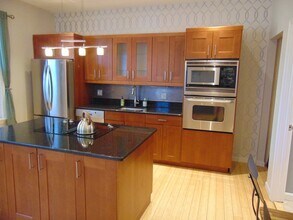 105 Sheridan St, Unit 105 in Boston, MA - Building Photo - Building Photo