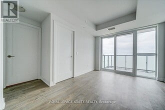2550-2550 Simcoe St N in Oshawa, ON - Building Photo - Building Photo