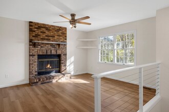 1755 Fountainbleu Dr in Worden, IL - Building Photo - Building Photo