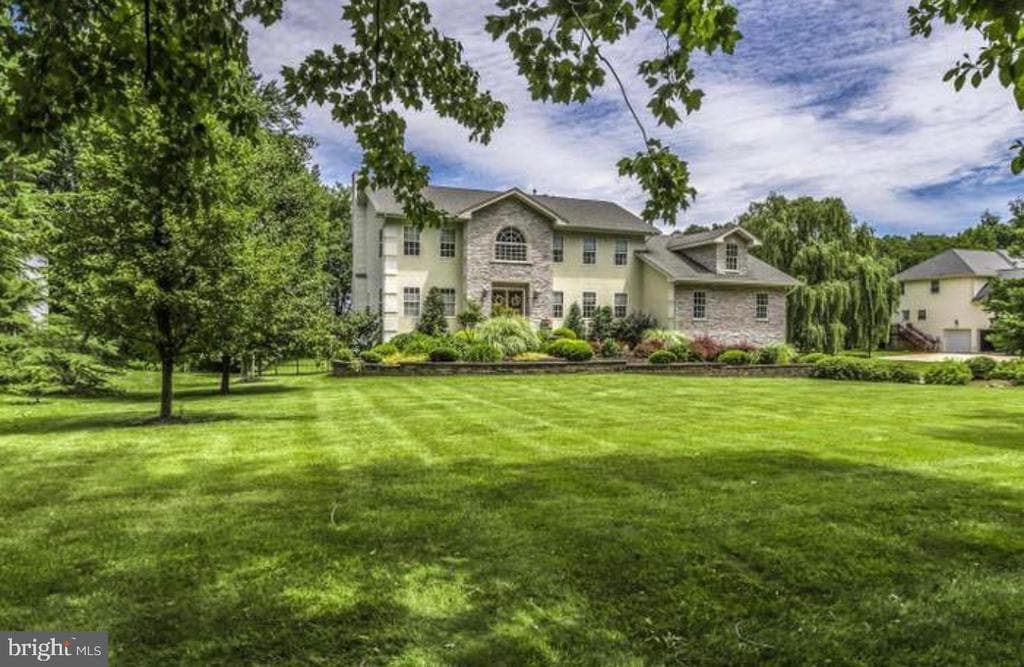 29 S Elmwood Rd in Evesham, NJ - Building Photo