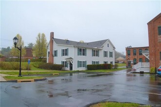 37 Mill St in Unionville, CT - Building Photo - Building Photo