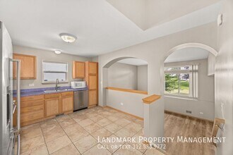 437 Maggie Ln in Romeoville, IL - Building Photo - Building Photo