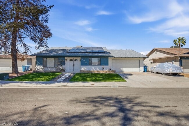 property at 4561 Paseo El Rio Dr