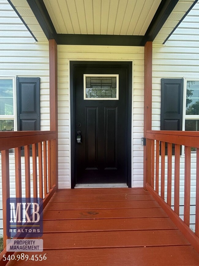 811 Montvue Rd in Salem, VA - Building Photo - Building Photo