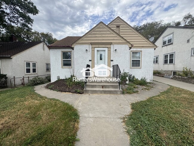 property at 4628 Cedar Ave S