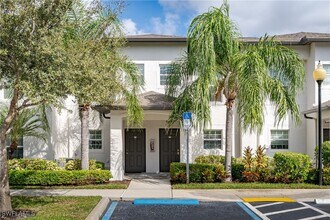 9080 Gervais Cir in Naples, FL - Building Photo - Building Photo