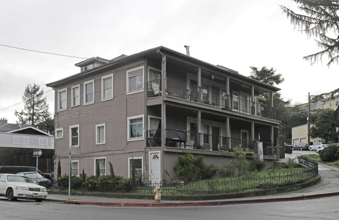 201 Oakland Ave in Oakland, CA - Building Photo