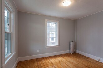 33 Cherry St in Somerville, MA - Building Photo - Building Photo