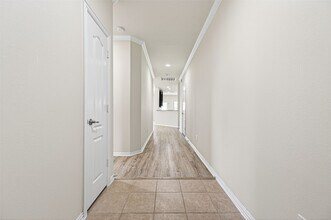 24634 Lakecrest Creek Dr in Katy, TX - Foto de edificio - Building Photo