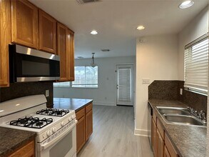 7430 Rabbit Ridge in Missouri City, TX - Foto de edificio - Building Photo