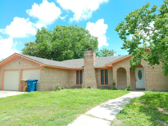 property at 4622 Newbury Ln