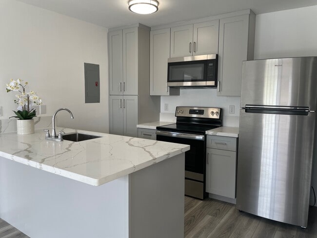 94-1081 Kepakepa St, Unit K4 in Waipahu, HI - Foto de edificio - Building Photo