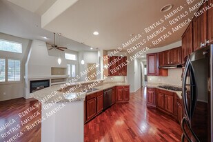 7402 Hum Rd, Unit 16 in Carefree, AZ - Building Photo